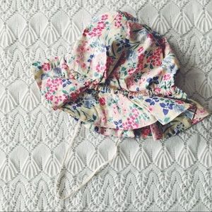 Vintage Laura Ashley floral baby girl sun hat💗